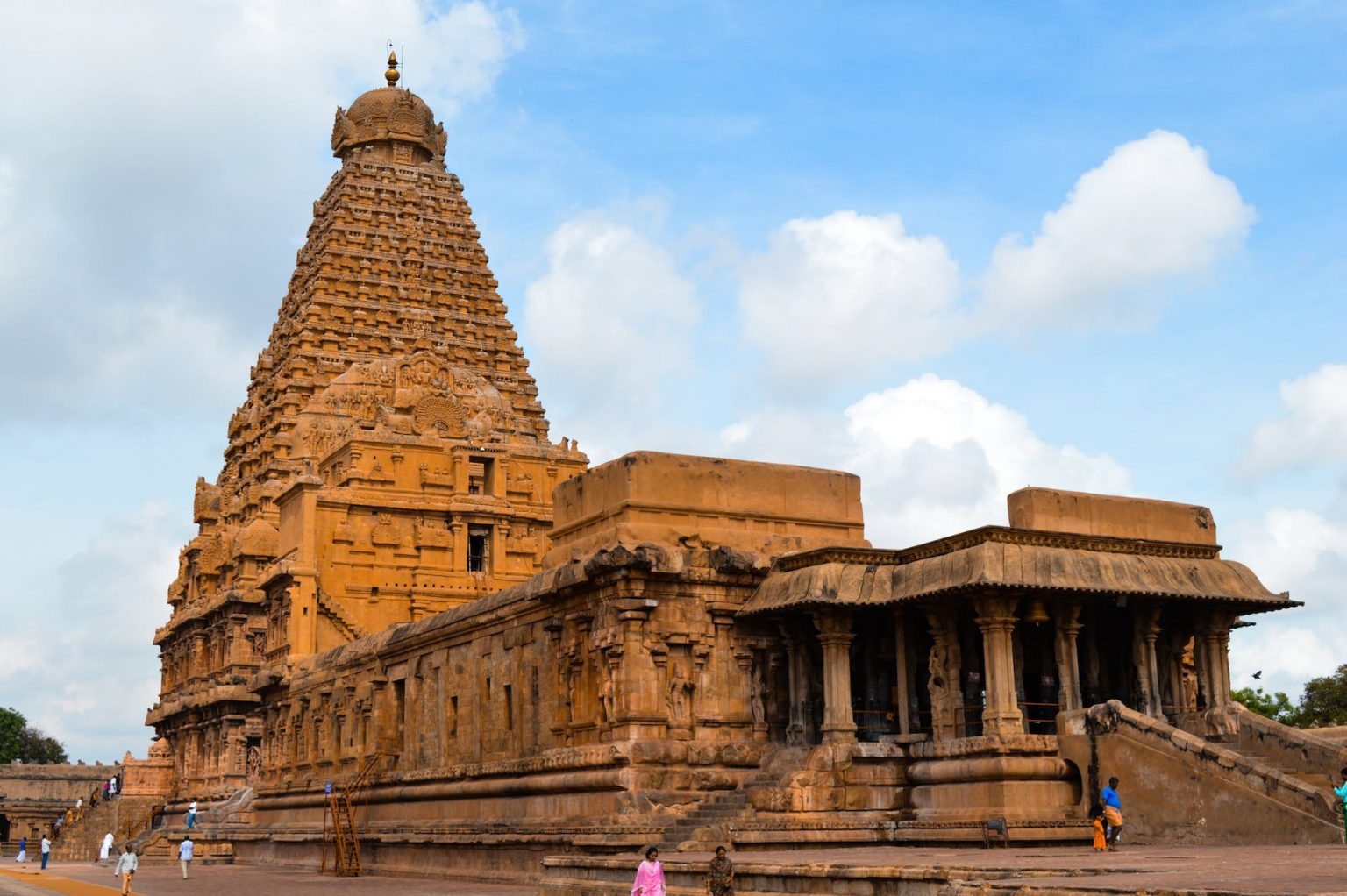 temple in thanjavur india